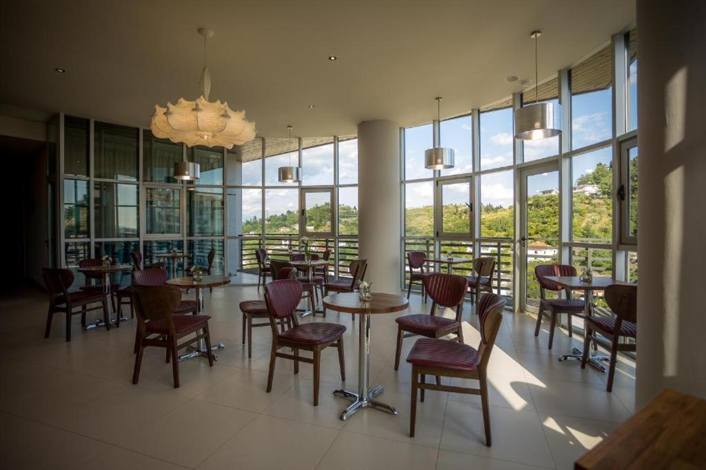 Sky Hotel Шкодер Экстерьер фото
