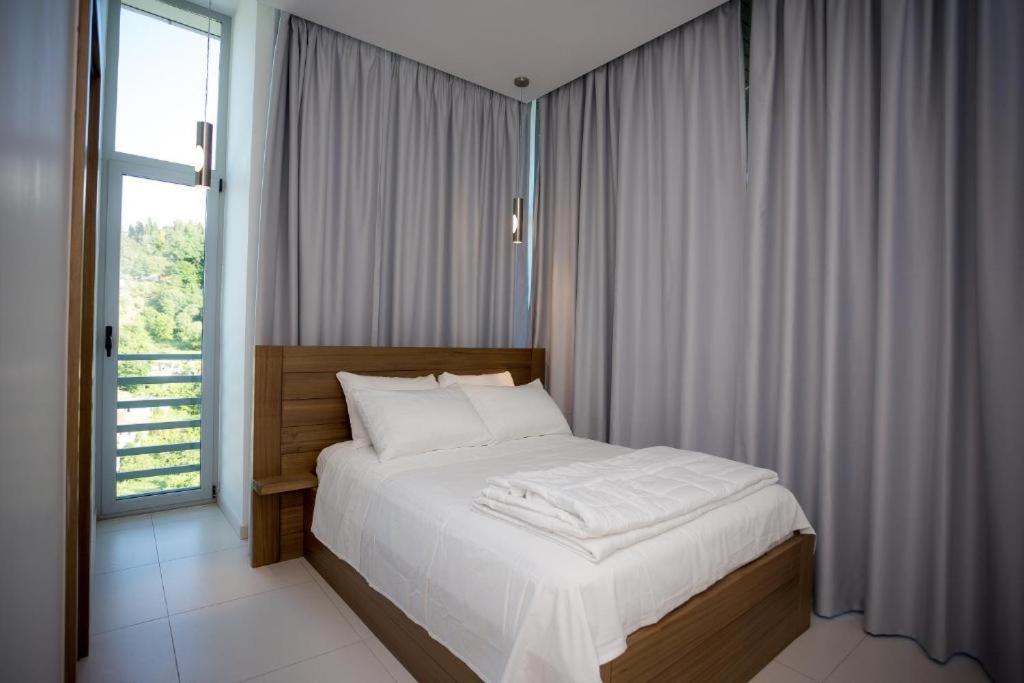 Sky Hotel Шкодер Экстерьер фото