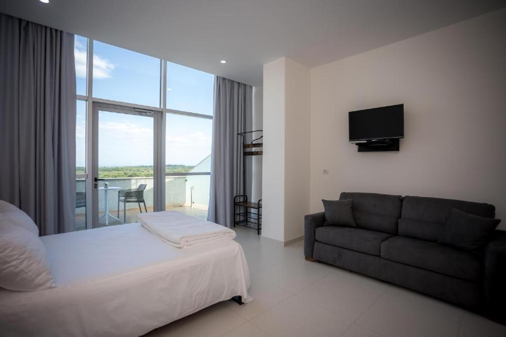 Sky Hotel Шкодер Экстерьер фото